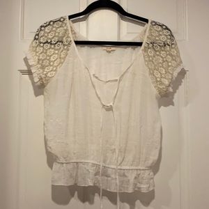 Cream top w/ see through shoulders. Summer Chic